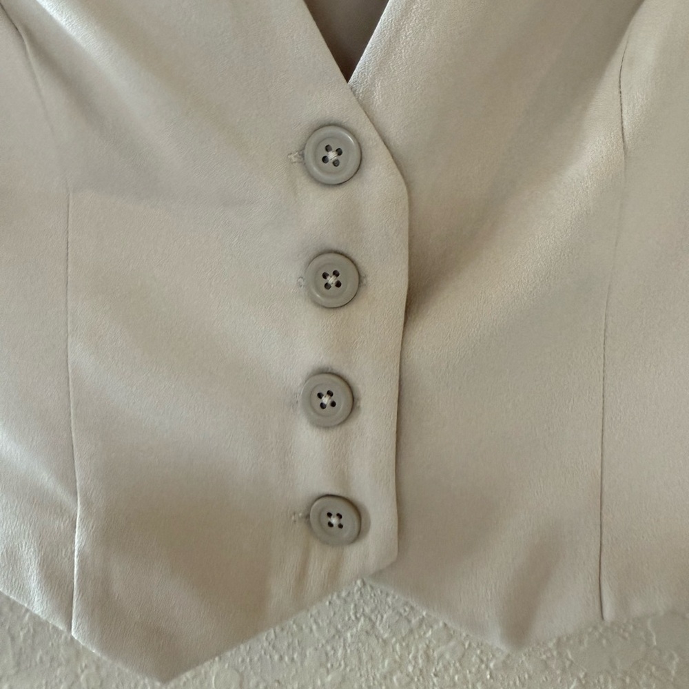 Abercrombie & Fitch Women's Cream Vest - Picture 3 of 3